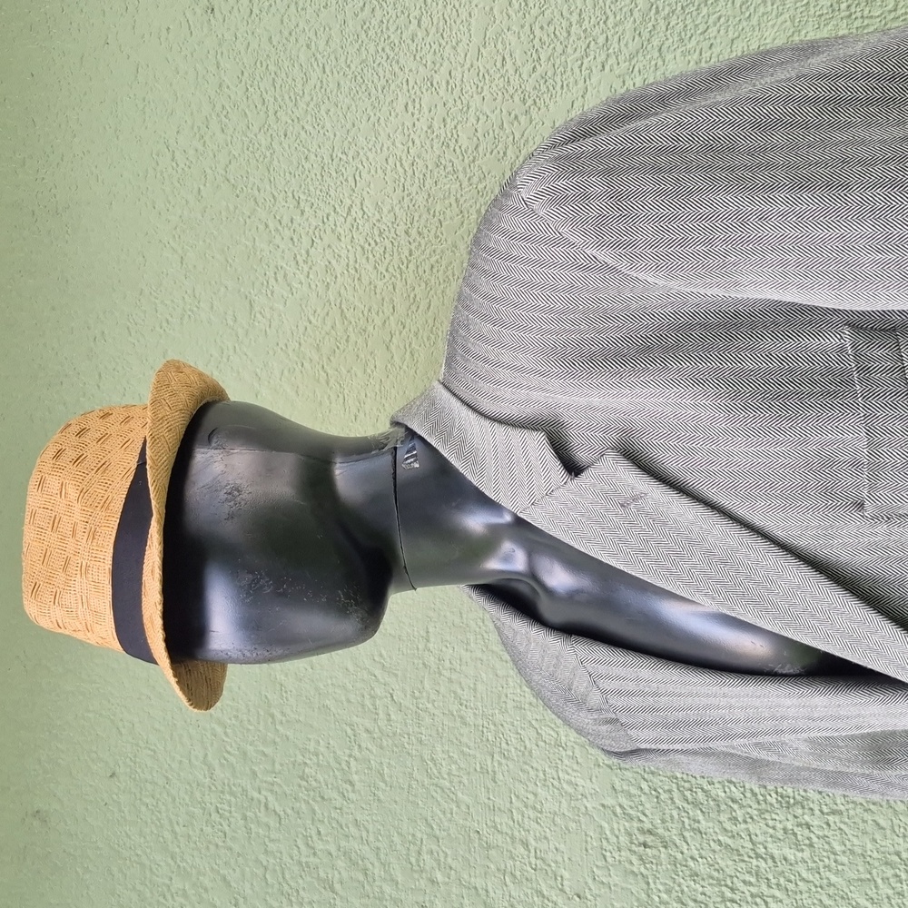Gerald Austin of Bond St. Men's Vintage Pure Wool Herringbone (3) Button Blazer